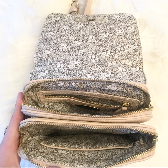 ✨TAN CROSSBODY✨ - Picture 3 of 4